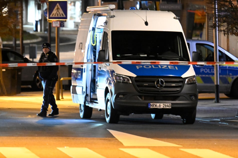 Rund um den Tatort wurde das Gebiet in Geilenkirchen weiträumig abgesperrt.