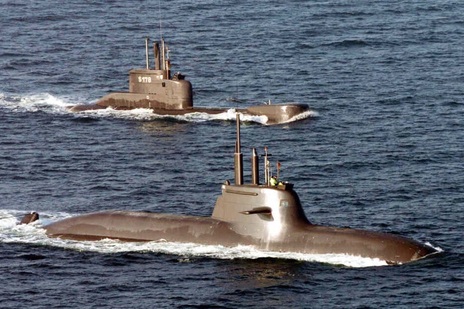Auch das U-Boot U31 (vorne) ist bei dem Manöver dabei. (Archivbild)