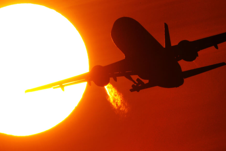 Betrunken im Flugzeug? Eine Airline hat einem Paar die Reise verweigert. (Symbolbild)