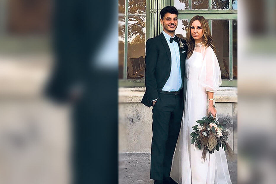 Philipp Hosiner gab seiner langjährigen Freundin Julia am 12. Oktober in Eisenstadt/Österreich das Ja-Wort. Für die Hochzeit will der Angreifer der Mannschaft noch einen ausgeben, für den zweiten Doppelpack nicht.