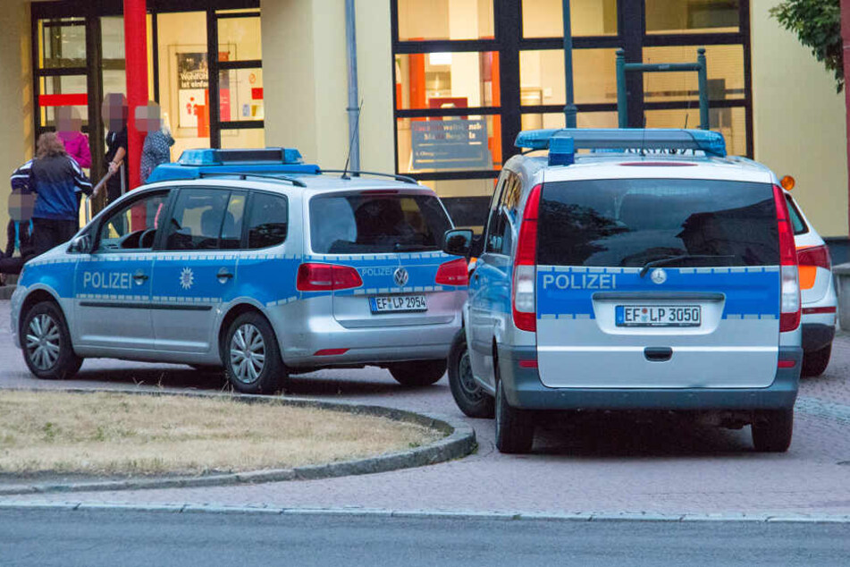 Die Polizei wollte den Mann beruhigen, doch der wurde nur aggressiver.