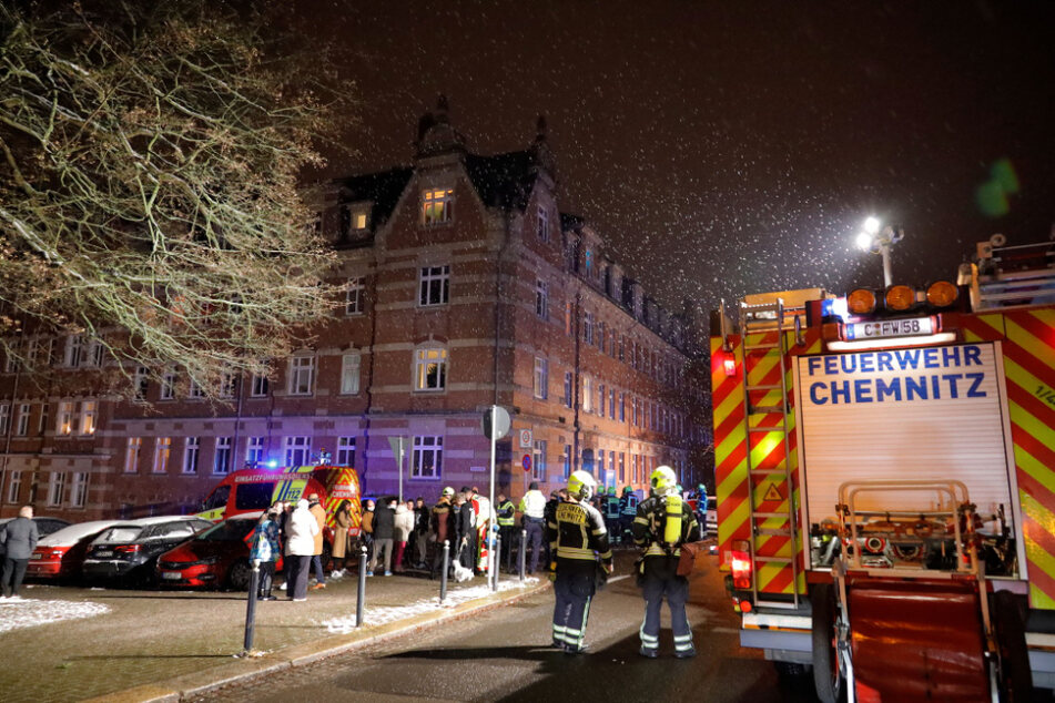 Insgesamt 26 Bewohner wurden bei dem Brand evakuiert.
