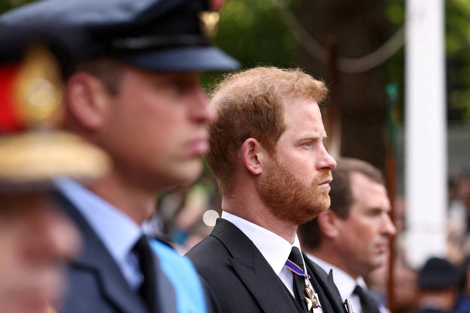 In a leaked extract of his memoir, Spare, Prince Harry (2nd from r.) claims his brother William (3rd from r.) physically attacked him.