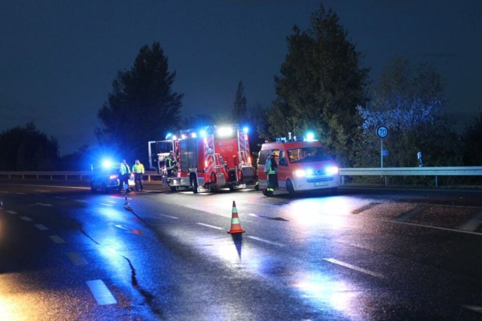 Ein Transporter-Fahrer hatte den Peugeot übersehen, der an der roten Ampel wartete.