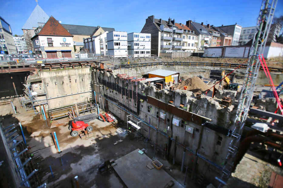 Eingestürztes Stadtarchiv in Köln: Interimsbrücke muss ein ...
