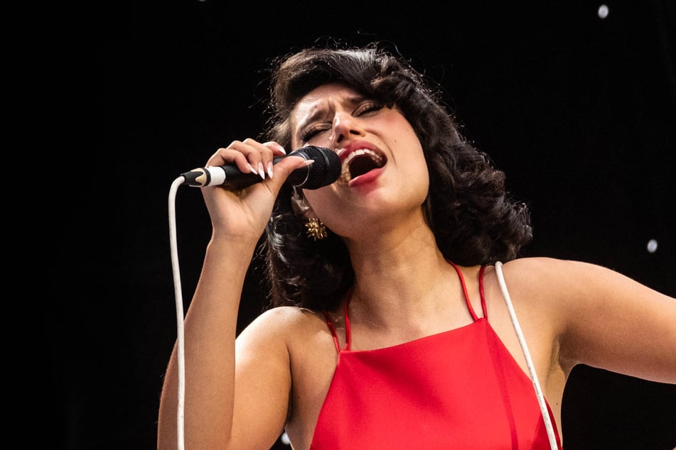 Raye in Berlin: Mit modernem Big-Band-Sound zur großen Party