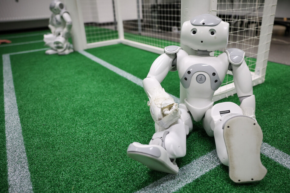 Sächische Hochschule bei Roboter-Fußball-WM: "Nerd-Veranstaltung" löst Fragen der Informatik