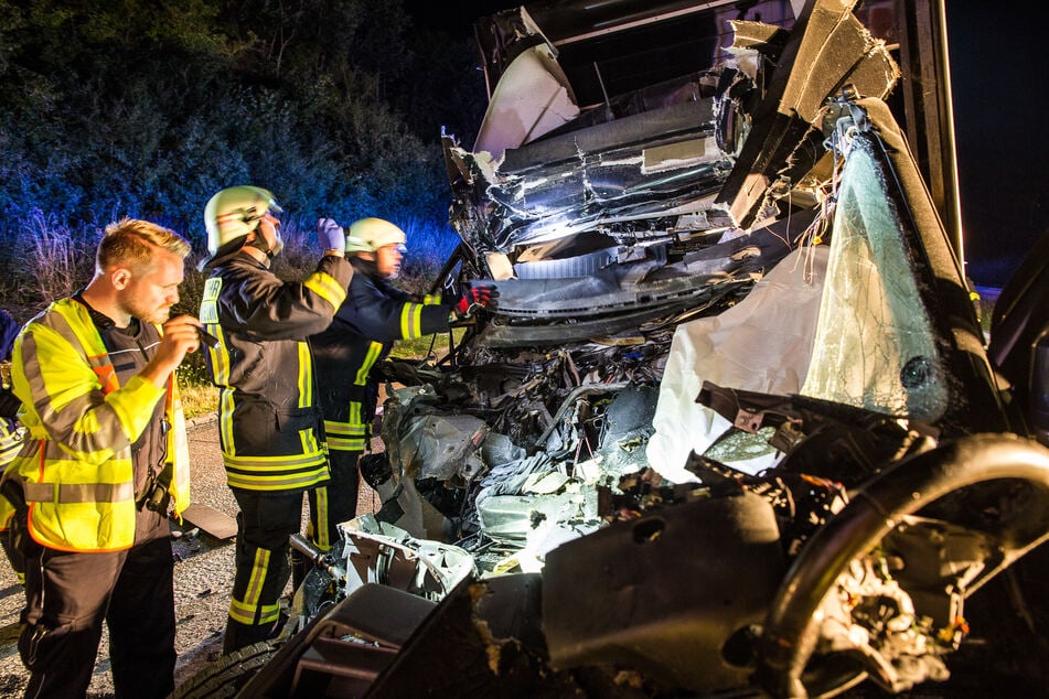 Unfall A7: Zwei Menschen sterben nach Lkw-Unfall auf der A7