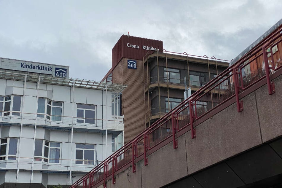 Ein Blick auf die Universitätsklinik in Tübingen, in der zwei der Coronavirus-Infizierten in Quarantäne untergebracht sind.