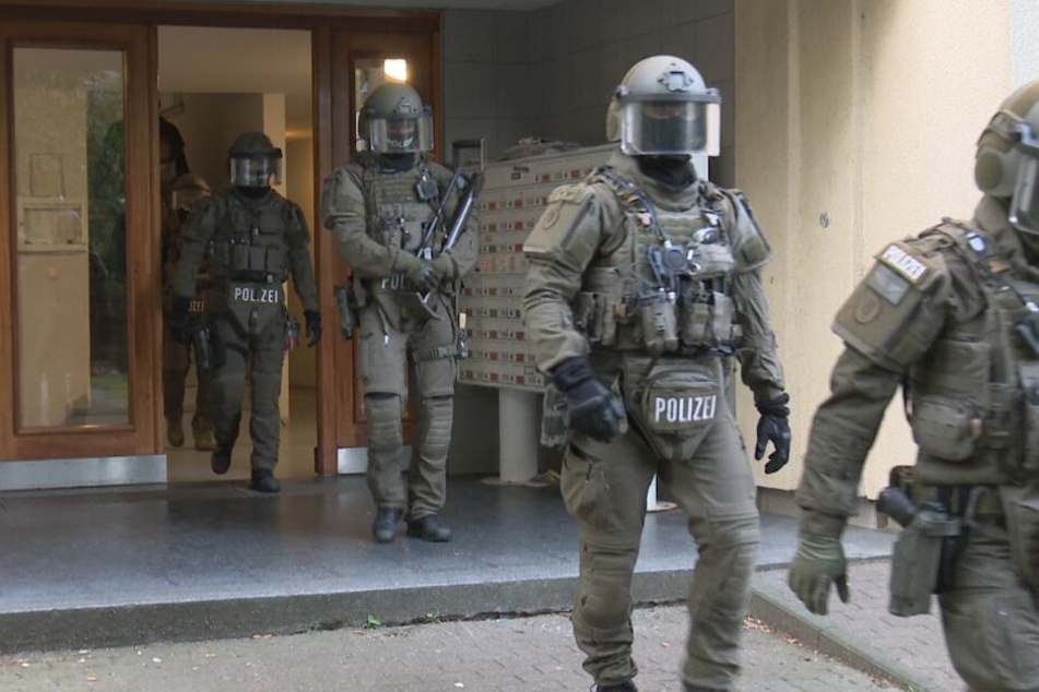 Das SEK stürmte das Wohnhaus in Billstedt.