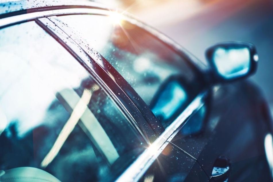 Rund zweieinhalb Stunden bewachte James das parkende Auto.