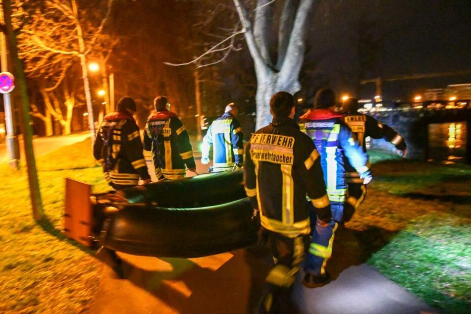 Dabei kam auch die Tauchergruppe der Berufsfeuerwehr zum Einsatz.