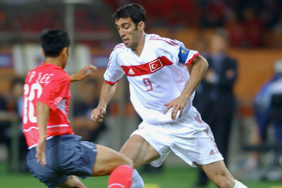 Hakan Şükür (51, r.) im Einsatz bei der WM 2022 gegen Südkorea.