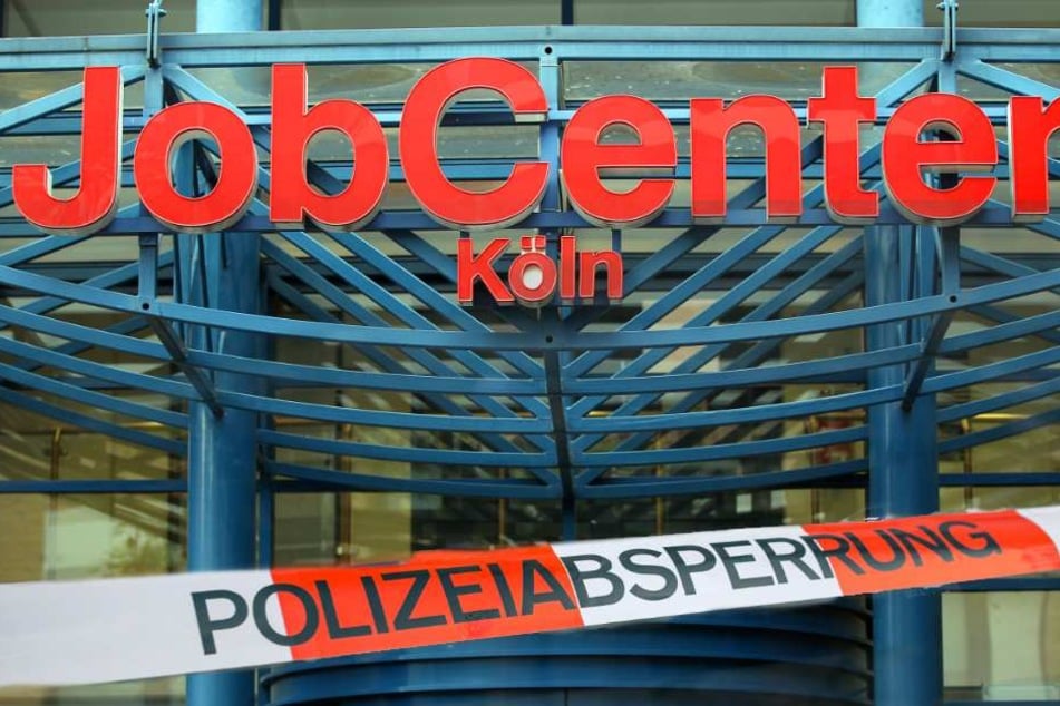 Regelmäßig werden Mitarbeiter in Ämtern wie z.B. dem Jobcenter beleidigt, bedroht oder sogar attackiert (Symbolbild).