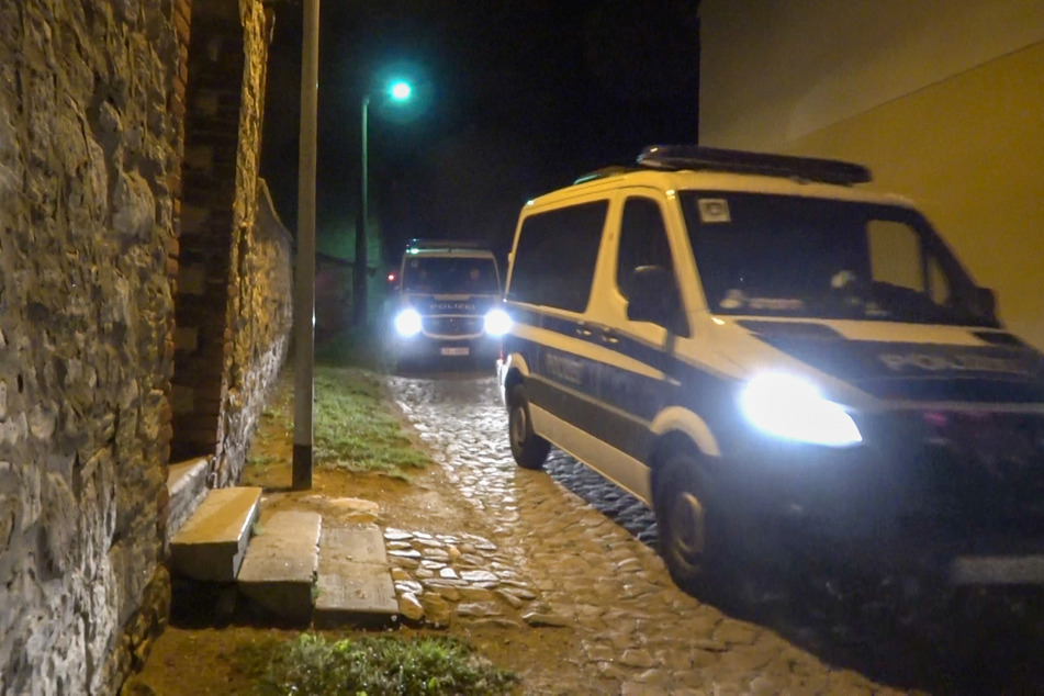 Zunächst wurde vermutet, dass der ältere Herr Sprengstoff in seiner Wohnung lagerte.