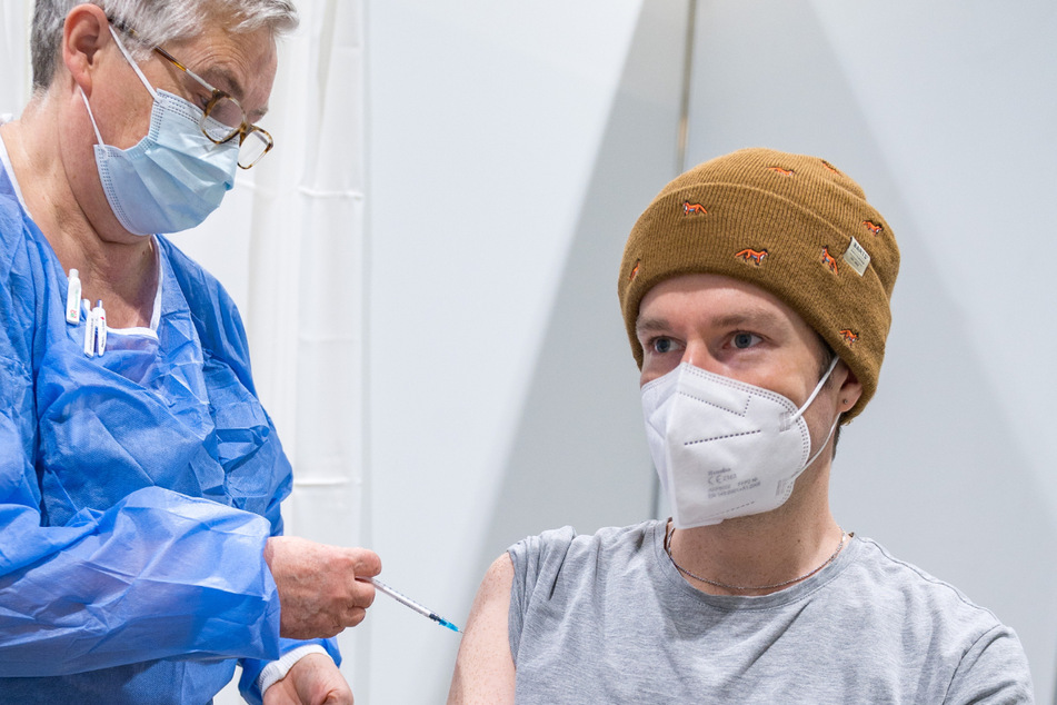 Bei seiner Hausärztin hätte Stefan Kuk (27) noch bis Januar auf den Booster warten müssen.