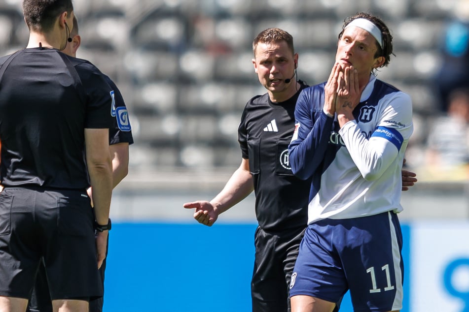 Fabian Reese (28, r.) hat seine Zukunft offengelassen.