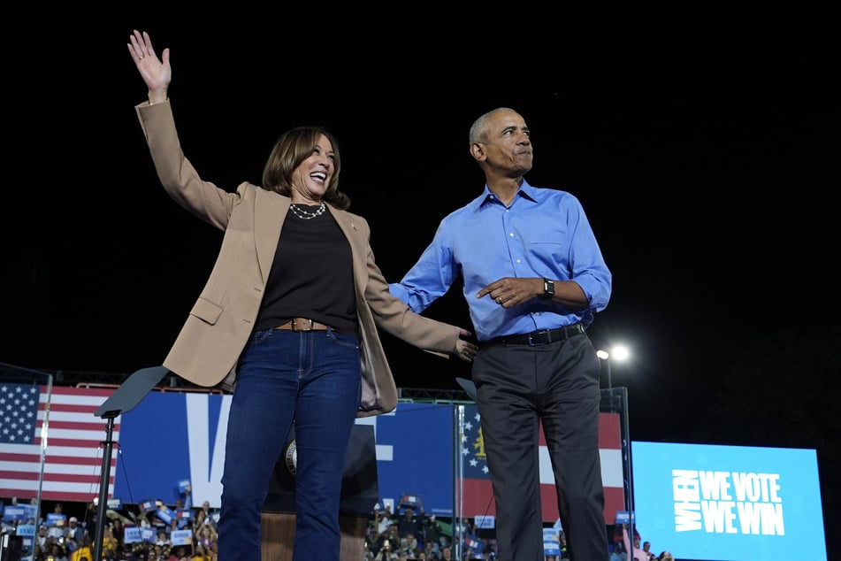 Ex-Präsident Barack Obama (63, r.) hatte sich im Wahlkampf für Kamala Harris (60, l.) stark gemacht.