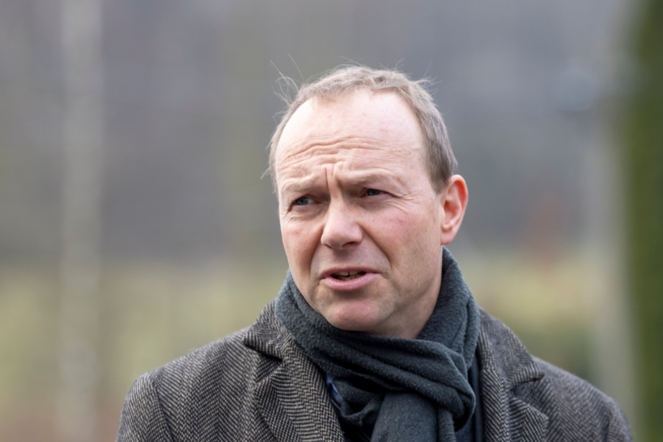 Setzt sich für die Artenvielfalt in Sachsen ein: Umweltminister Wolfram Günther (48, Grüne).