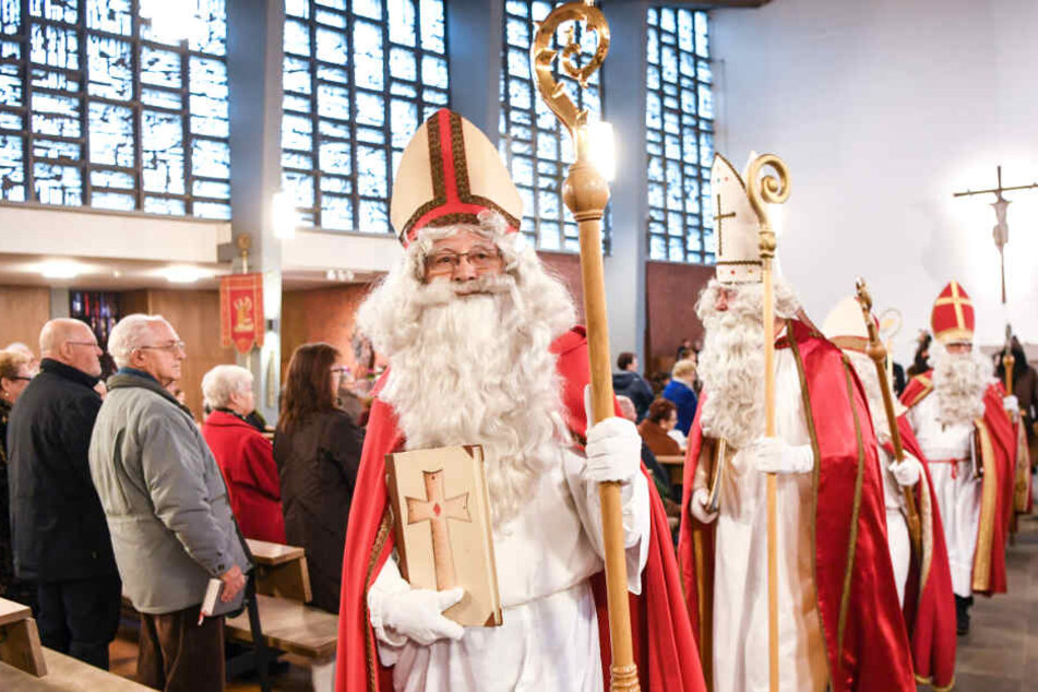 Die Gilde besucht Kindergärten, Vereine, Krankenhäuser und private Familien und will alte Bräuche rund um den Nikolaus erhalten. (Archivbild)