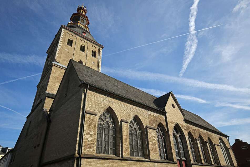 Die Kirche St. Ursula befindet sich nur wenige Minuten vom Kölner Dom entfernt und beherbergt die Goldene Kammer.