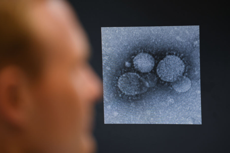 Der erste Coronavirus-Fall in Hessen wurde bei einer Person aus Wetzlar festgestellt (Symbolbild).