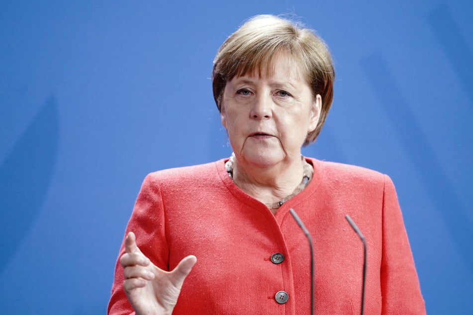 Von Kanzlerin Angela Merkel (66) hatte sich Eisenmann distanziert.