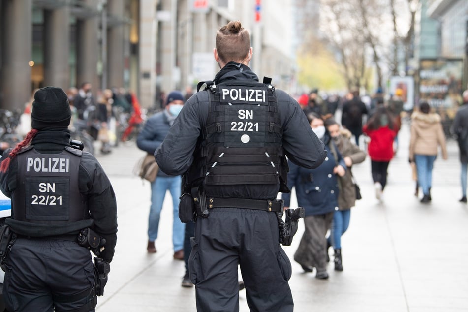 Insgesamt 28 Polizisten waren am Mittwoch in der Dresdner City im Einsatz. (Archivbild)