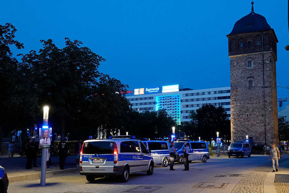 Polizeieinsatz am Roten Turm.