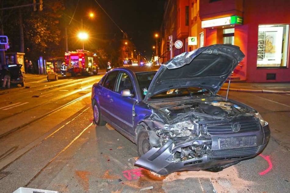 Unfallverursacherin war die alkoholisierte Fahrerin eines VW Passats.