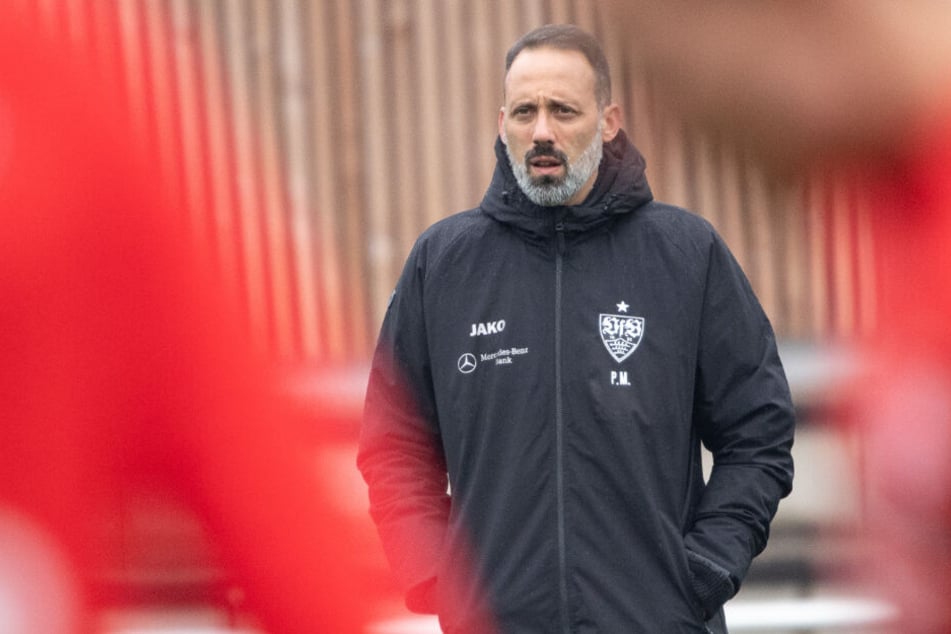 Konzentriert steht der VfB-Coach auf dem Trainingsplatz: Pellegrino Matarazzo.