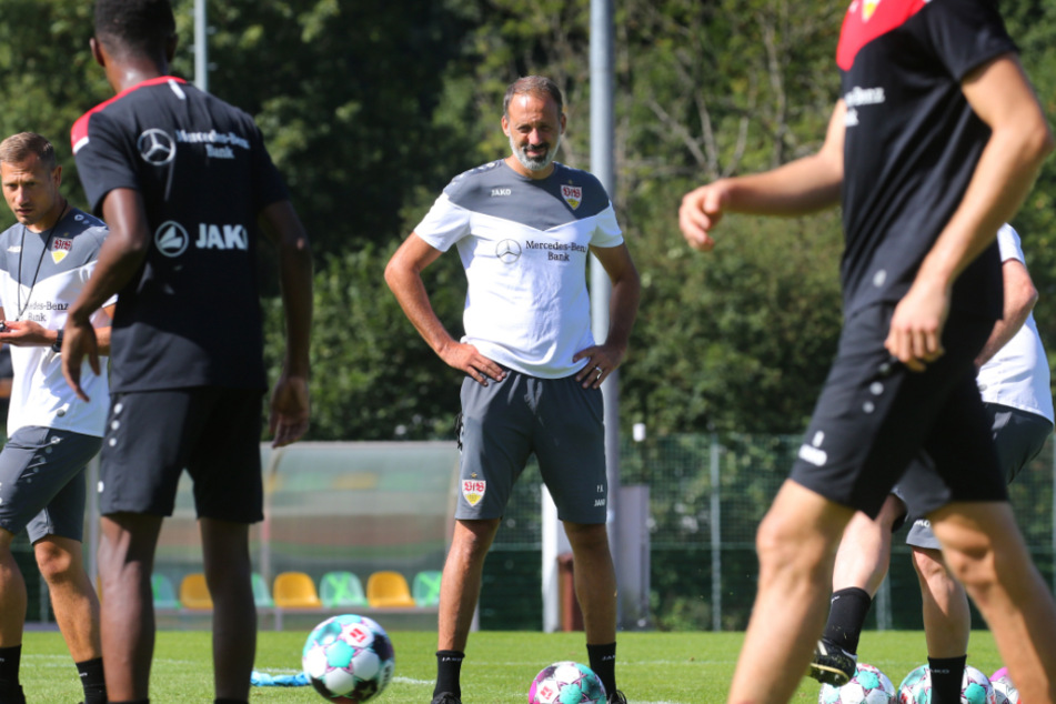 Pellegrino Matarazzo (42) beobachtet seine Mannschaft im Trainingslager in Kitzbühel.