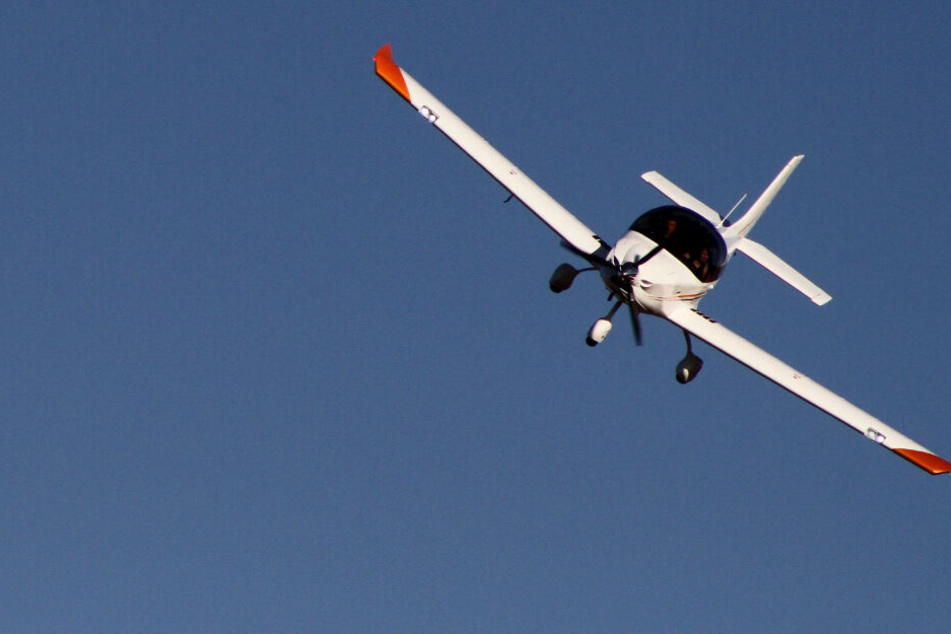 Der junge Flugschüler erlebte bei der Landung eine üble Überraschung. (Symbolbild)