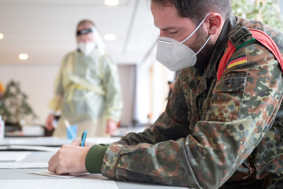 Zu Spitzenzeiten waren 2500 Soldaten auf Gesundheitsämtern, in Kliniken, Alten- und Pflegeheimen im Kampf gegen die Pandemie im Einsatz.