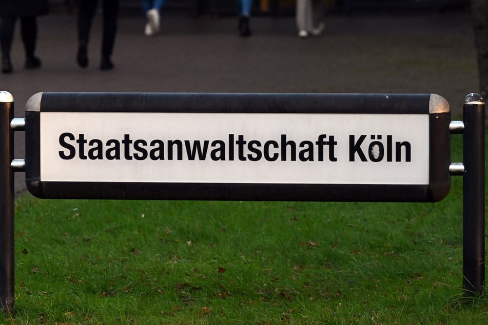 Die Staatsanwaltschaft Köln hat Anklage gegen die beiden Beamten erhoben.