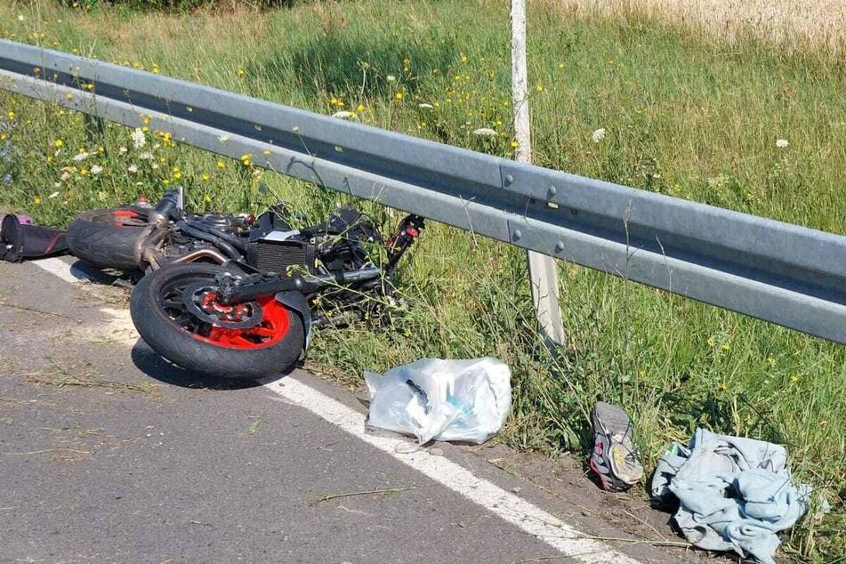 Anfang Juli verunglückte Morris mit seinem Motorrad auf dem Weg zu seiner Ausbildung. Bilder des Unfalls zeigen, wie schwer es den 20-Jährigen traf.