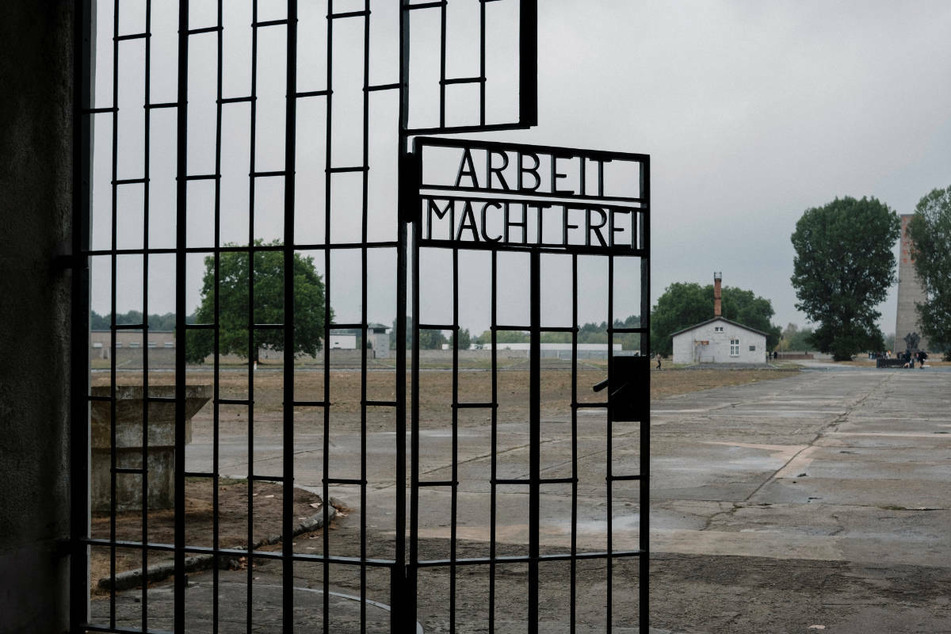 Von 1936 bis 1945 waren nach Angaben der Gedenkstätte mehr als 200.000 Menschen im Konzentrationslager Sachsenhausen interniert.