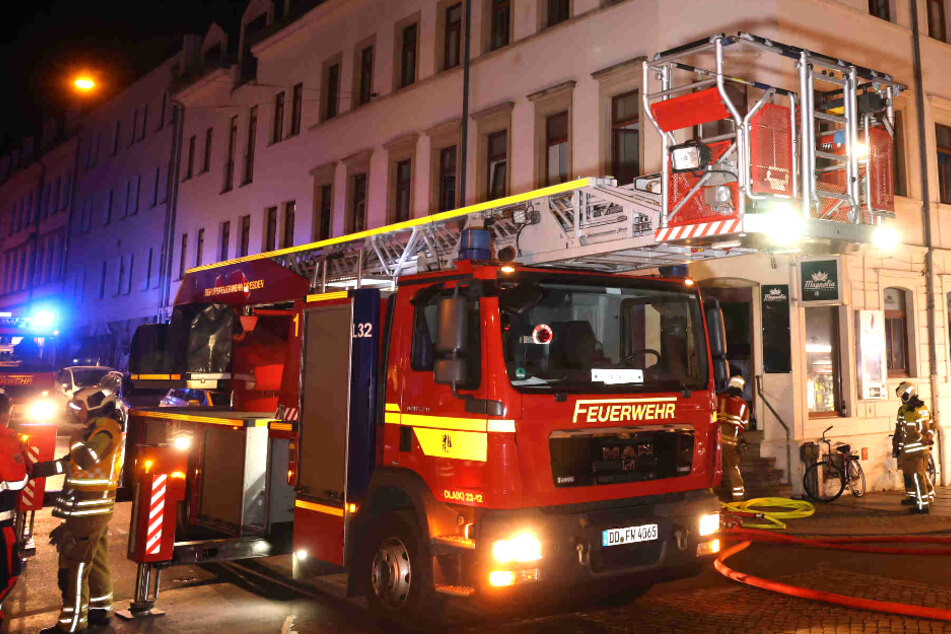 Dresden: Feuer in Shisha-Bar Magnolia: Mehrere Personen in Sicherheit gebracht