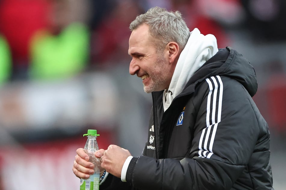 HSV-Coach Tim Walter (48) war die Erleichterung nach dem Sieg in Nürnberg anzusehen. Was der Dreier für seinen Job bedeutet? Unklar.