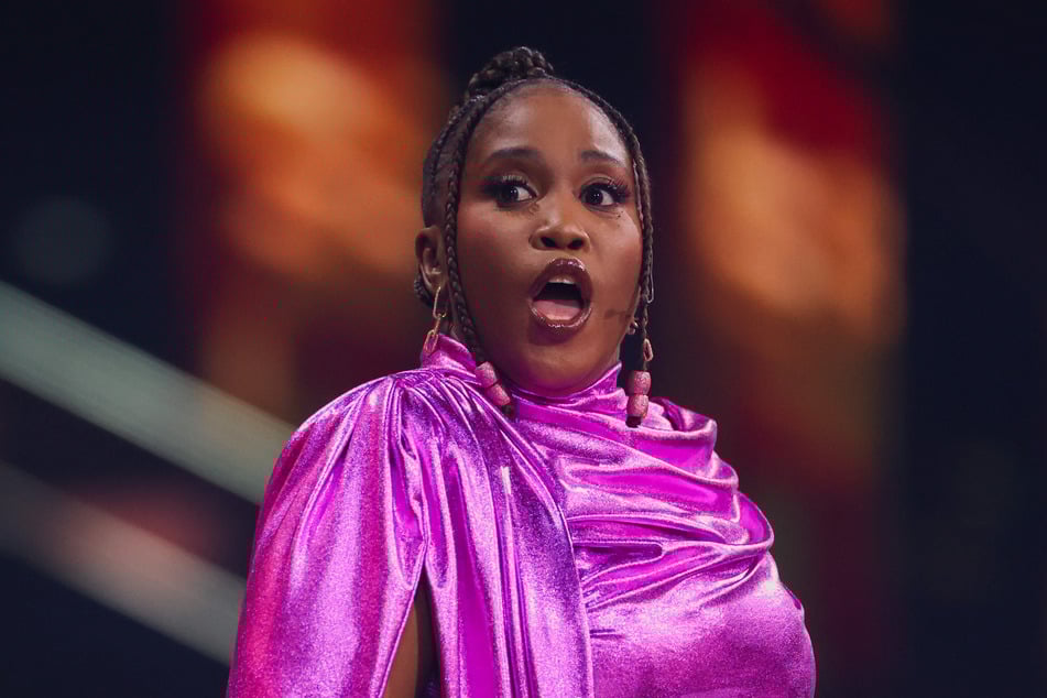 Motsi Mabuse (44) zeigte sich bei der letzten "Strictly Come Dancing"-Folge mit neuer Frisur.