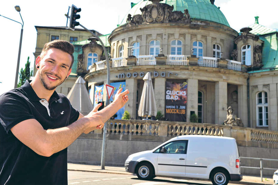 Christopher „Smaxiz“ Kühn (26) vor der Moccabar-Villa in Zwickau. Hier steigt
der Vorentscheid bei Zwickau sucht den Superstar.