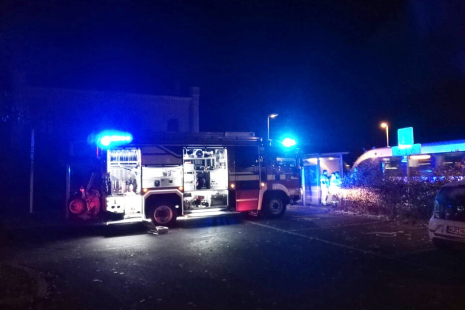 Dank des schnellen Einsatzes der Feuerwehr konnten die Flammen jedoch in kürzester Zeit gelöscht werden.