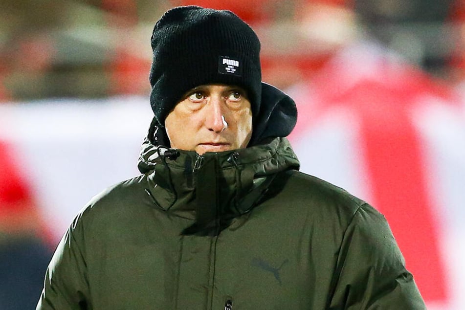 Coach Joe Enochs muss mit seiner Truppe ganz schnell eine Trendwende herbeiführen.