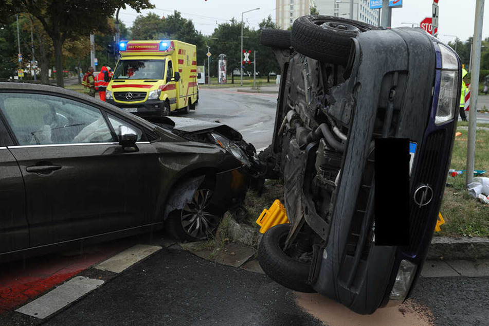 Der Rettungsdienst brachte alle Unfallopfer in ein Krankenhaus.