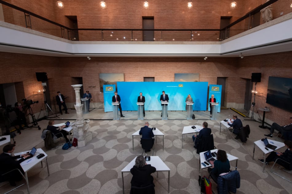 Die Pressekonferenz nach der Sitzung des bayerischen Kabinetts im Prinz-Carl-Palais wurde mit Spannung erwartet.