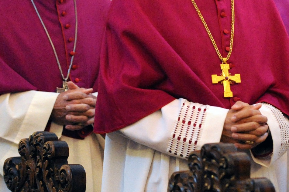 Das Bistum Eichstätt sucht Missbrauchsopfer für die Aufarbeitung des Missbrauchsskandals in der katholischen Kirche. (Symbolbild)