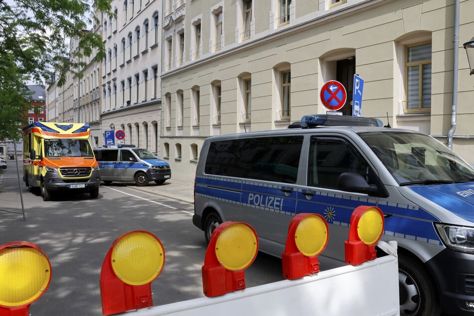 Polizei und Rettungsdienst waren am Pfingstsonntag wegen einer Auseinandersetzung auf dem Chemnitzer Sonnenberg im Einsatz.