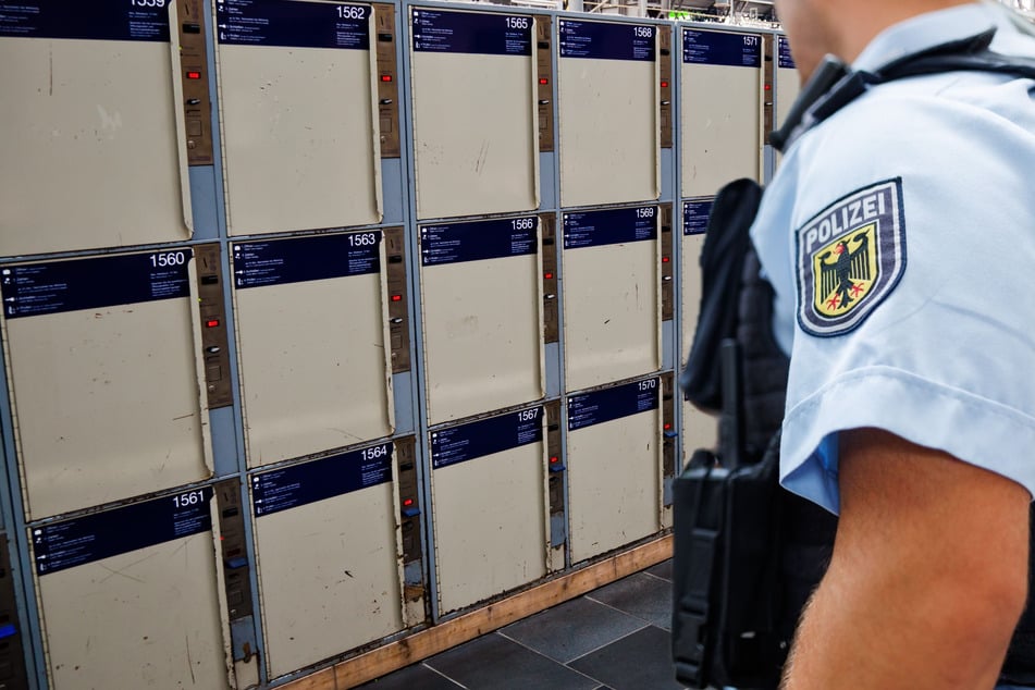 Der 28-Jährige hatte versucht, ein Schließfach an einer Packstation aufzubrechen. (Symbolbild)