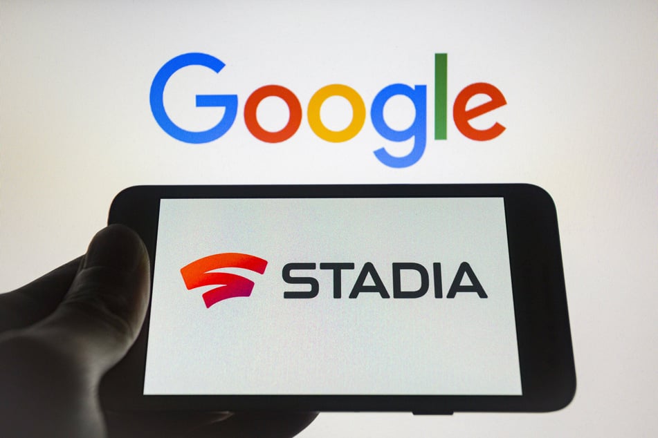 With the Stadia app, or the Stadia for Android TV app, players will be able to play directly to their TV's just by having a Chromecast or configured Android TV setup.