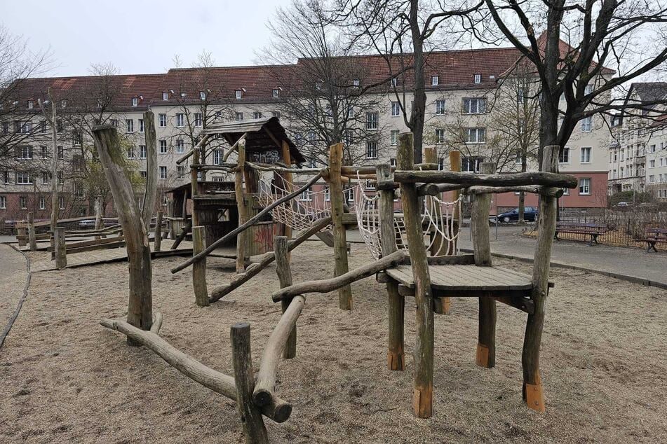 Die Spielanlage auf dem Gerhart-Hauptmann-Platz in Chemnitz soll umgestaltet werden.